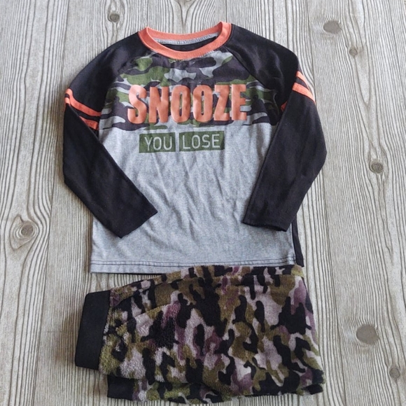 Pajama set boys size S6-7 - Picture 7 of 8